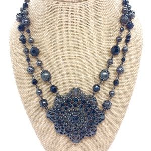 CAROLEE GUNMETAL BLACK FAUX PEARL FACETED BEADS CHAIN FLOWER NECKLACE